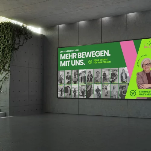 Wahlwerbung für Wir Frauen Pilsting in Form eines Bauzaunbanners